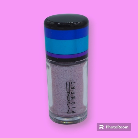 MAC Cosmetics Kitschmas Pigment - Picture 1 of 4